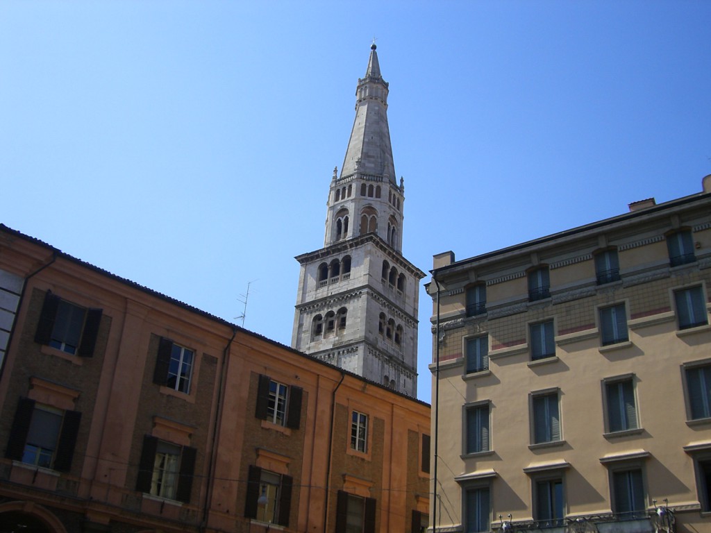 Modena ドゥオモ鐘楼