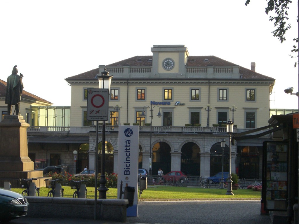 Novara 駅