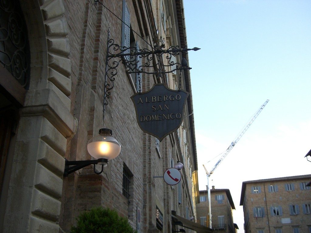 Urbino サン・ドメニコホテル