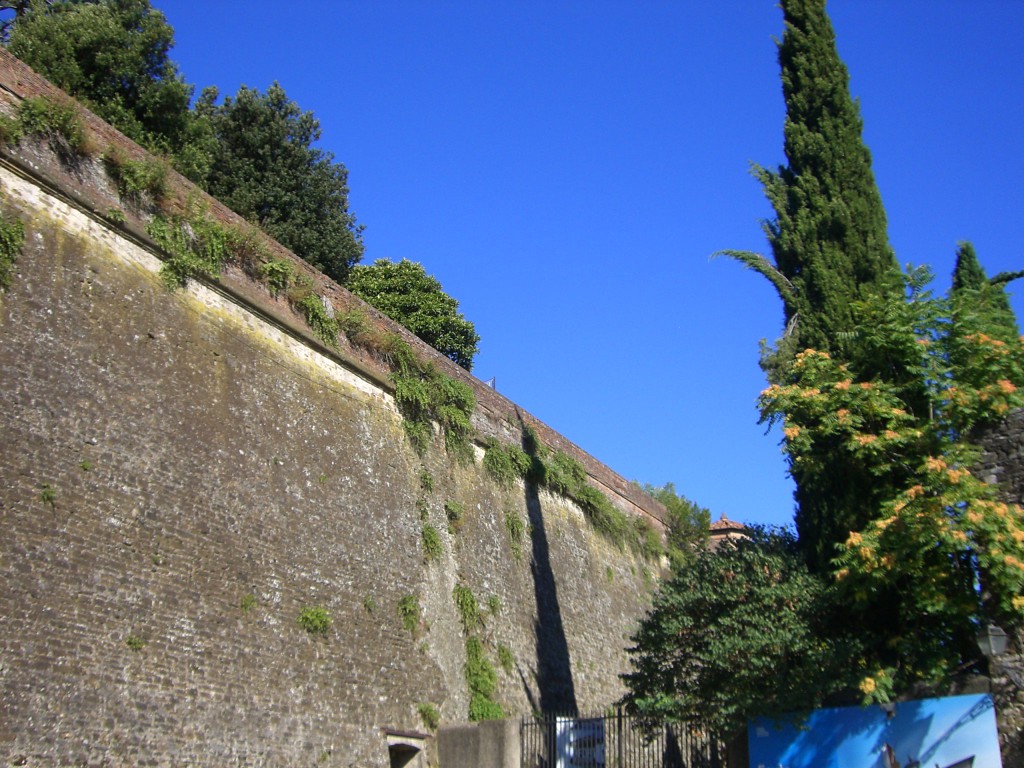 Firenze ベルヴェデーレ要塞を見上げる